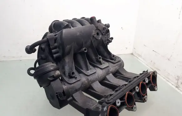 Mercedes-Benz B W245 Intake manifold 0025401497 2900305019 A2661410201