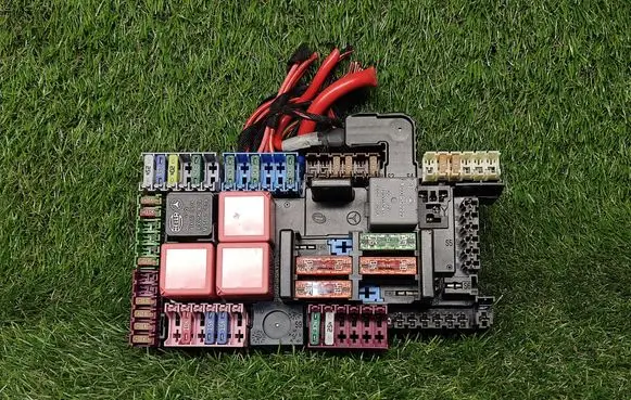 Mercedes-Benz C W205 Fuse module A2059068501