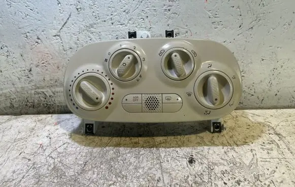Fiat 500 Climate control unit