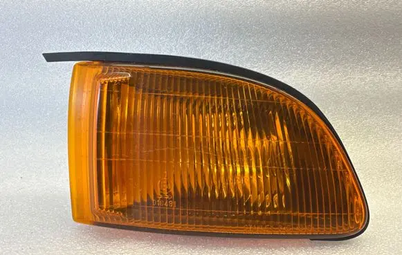 Mitsubishi Galant Front indicator light 0454365