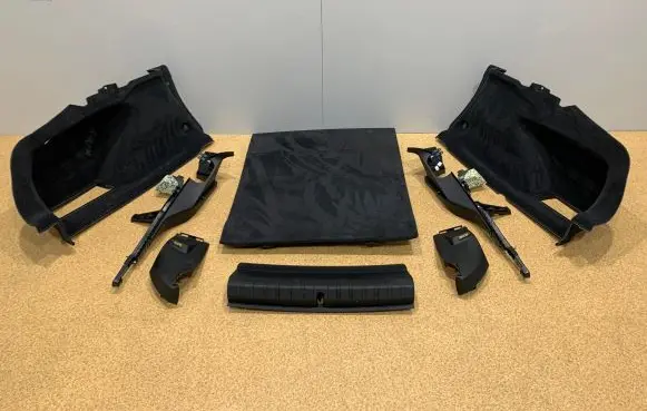 BMW 4 G22 G23 G24 G26 Tailgate/boot cover trim set 