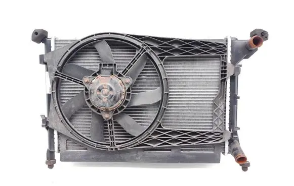 Mini One - Cooper Coupe R56 Radiator cooling fan shroud 