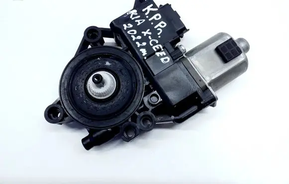 KIA Xceed Front door window regulator motor 82450J7010