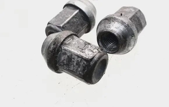 Jaguar XJ X351 Nuts/bolts 