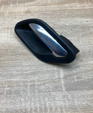 BMW 5 E39 Front door interior handle 7032925