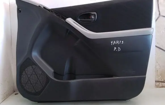 Toyota Yaris Front door card panel trim 676100D480C0