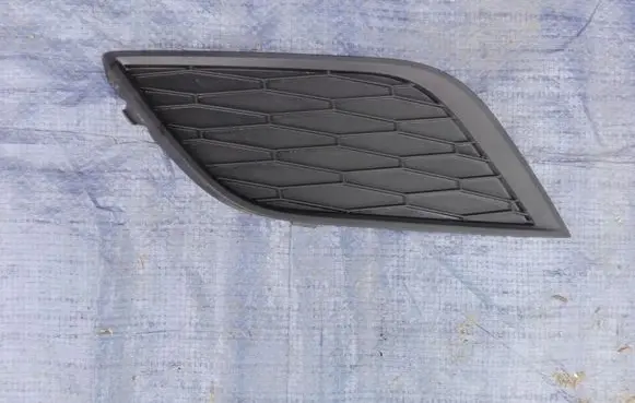 Seat Toledo IV (NH) Front bumper lower grill 6JA807367