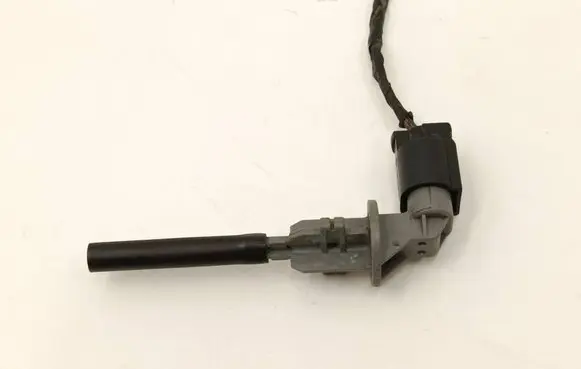 BMW X3 F25 Windshield washer fluid level sensor 7524812