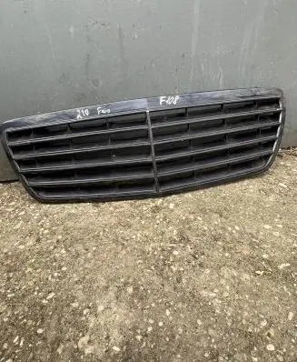 Mercedes-Benz E W210 Front bumper upper radiator grill 2108800683 F108