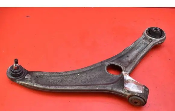 Hyundai i40 Front control arm 849106