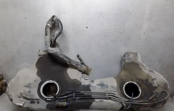 BMW 3 E46 Fuel tank 