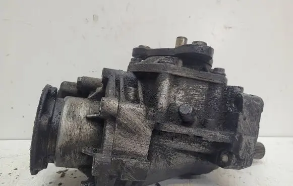Skoda Octavia Mk2 (1Z) Gearbox transfer box case 02M409355J