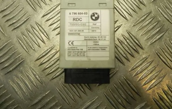 BMW 7 F01 F02 F03 F04 Tire pressure control unit 6796604 G4077