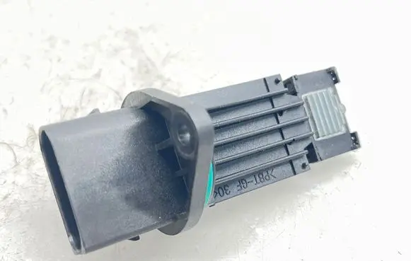 Mercedes-Benz ML W163 Mass air flow meter 8ET35809511