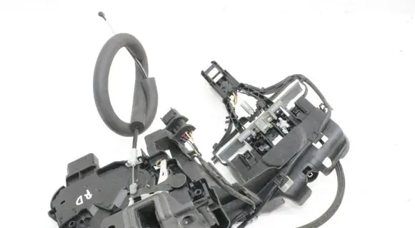 Jaguar XK - XKR Front door lock 6W83203A28CE