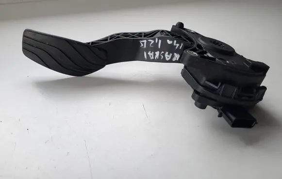 Nissan Qashqai Accelerator throttle pedal