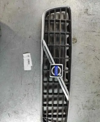 Volvo S60 Front bumper upper radiator grill 9190740