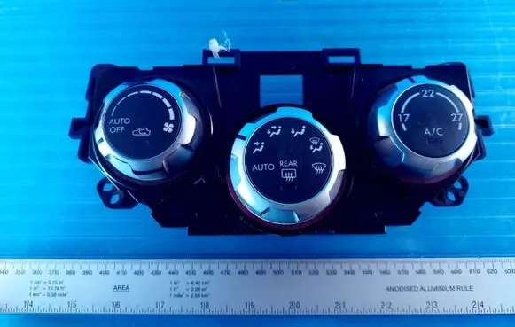Subaru Forester SH Climate control unit 72311SC060 88731 T1007170DB