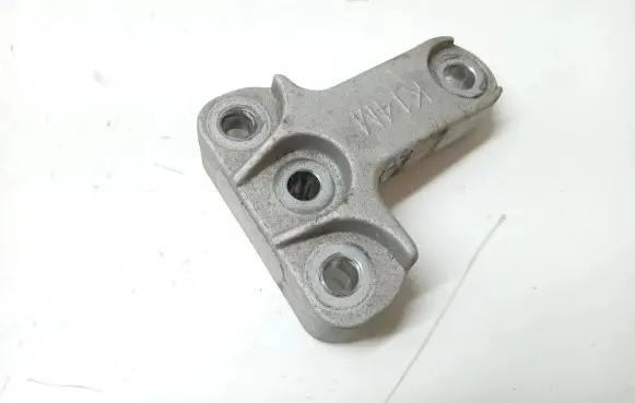 Hyundai i30 Engine mounting bracket K14M