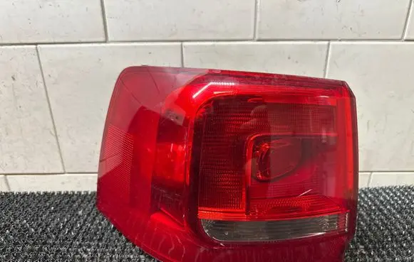 Volkswagen Sharan Rear/tail lights 7N0945095G