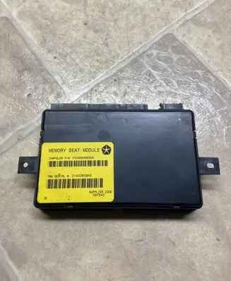 Chrysler Grand Voyager IV Seat control module P04686683AA 39754C 21400608RS