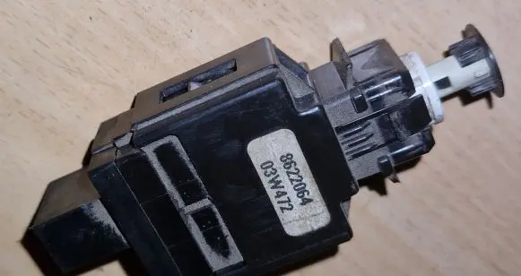 Volvo S60 Brake pedal sensor switch 8622064