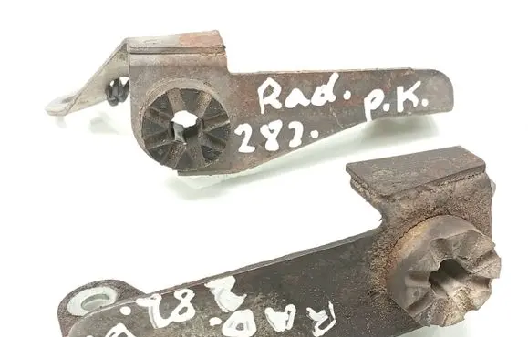 Suzuki Grand Vitara II Radiator mount bracket
