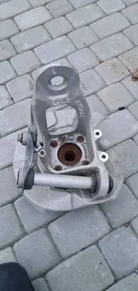 BMW X5 F15 Rear wheel hub spindle/knuckle 6770984
