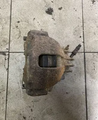 Volvo V70 Front brake caliper