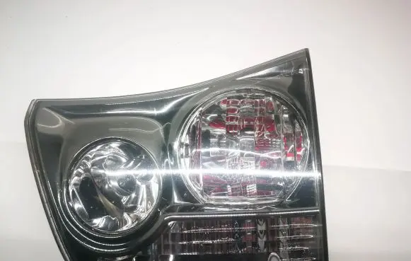 Lexus RX 330 - 350 - 400H Tailgate rear/tail lights