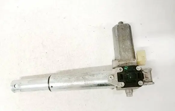 BMW 5 E60 E61 Seat adjustment motor 0390203234