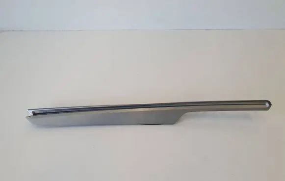 Porsche Macan (95B) Front door trim bar 95B867409E 36165501