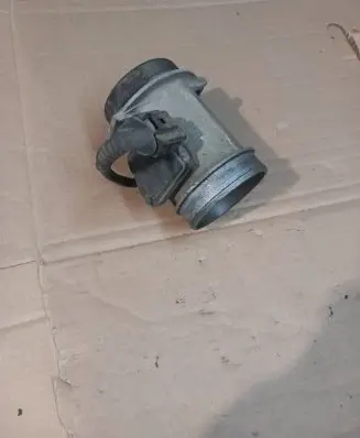 Audi A6 S6 C5 4B Mass air flow meter AFH7025C 059906461D