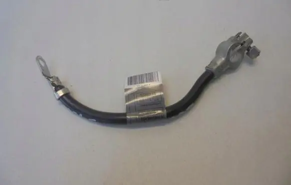 Mercedes-Benz B W245 Positive cable (battery) A0009820212