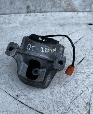 Audi Q5 SQ5 Engine mount bracket 8R0199381