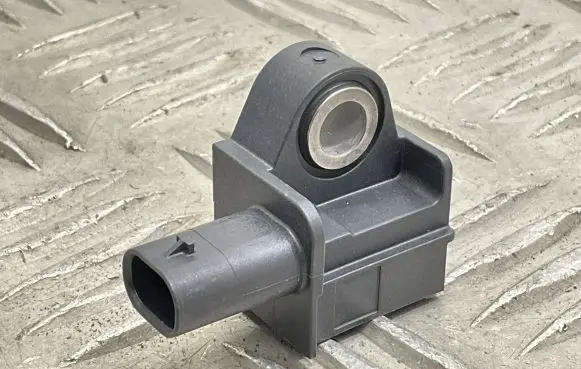 Audi A3 S3 8V Airbag deployment crash/impact sensor 5Q0959352