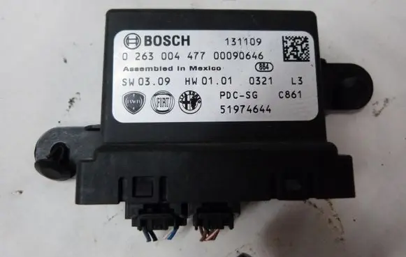 Fiat 500L Parking PDC control unit/module 0263004477