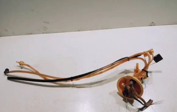 BMW 1 E82 E88 Fuel level sensor 09350701