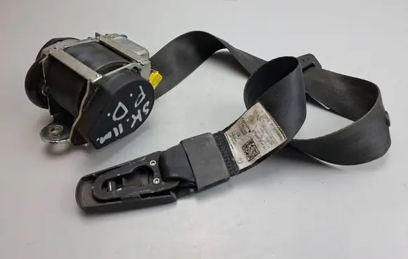 Skoda Superb B6 (3T) Front seatbelt 3T2857702