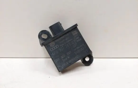 Audi A6 S6 C6 4F Tire pressure control unit 4F090728301 10025382