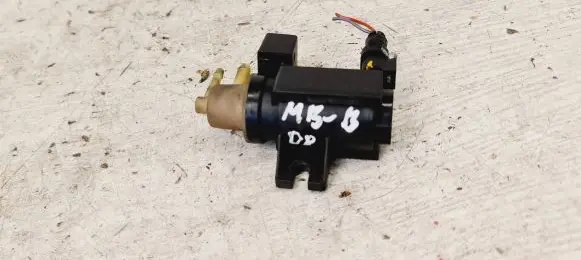 Mercedes-Benz B W245 Turbo solenoid valve A0061536628 08T074 70078202