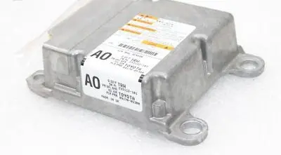 Toyota Avensis T270 Airbag control unit/module 233112101 8917005380