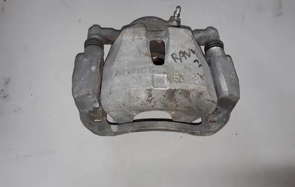 Toyota RAV 4 (XA40) Front brake caliper 4775042091