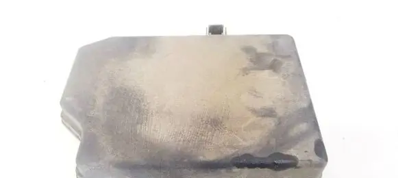 Suzuki SX4 S-Cross Fuse box cover 
