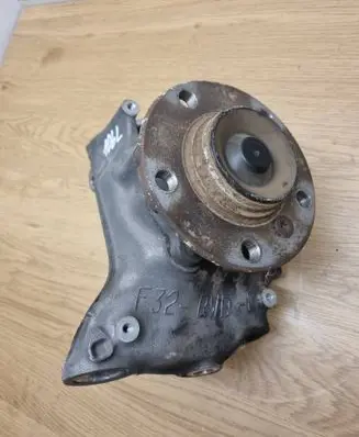 BMW 4 F32 F33 Front wheel hub spindle knuckle 6799097