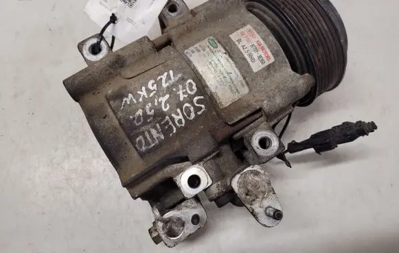 KIA Sorento Air conditioning (A/C) compressor (pump) 977013E350 HS18 2508