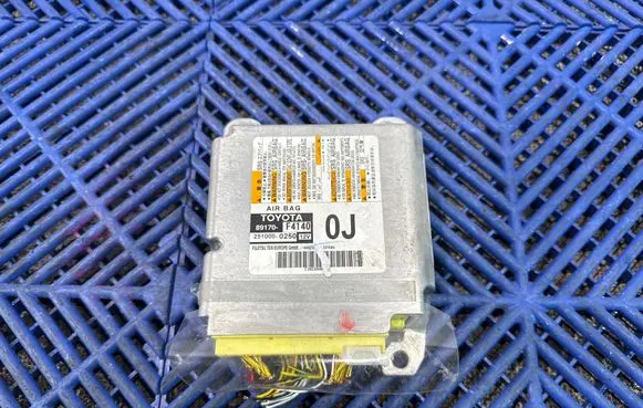 Toyota C-HR I Airbag control unit/module 89170F4140