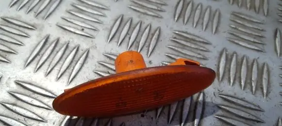 Ford Mondeo MK II Front fender indicator light 95gg13k309aa