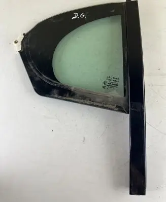 Jaguar XF X250 Rear vent window glass 43R001582