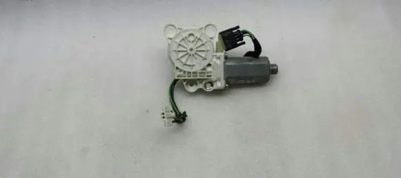 Mercedes-Benz E AMG W211 Front door window regulator motor A2118203042
